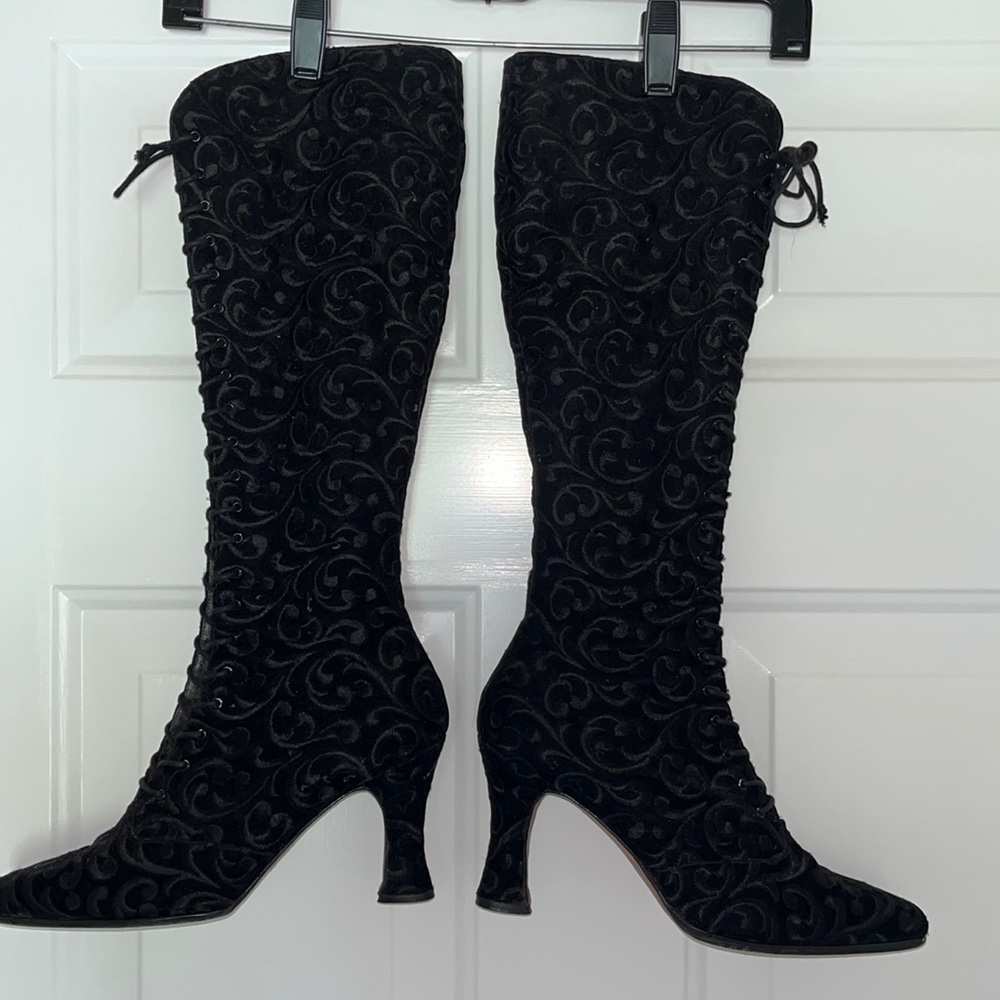 Beautiful Vintage velvet boots